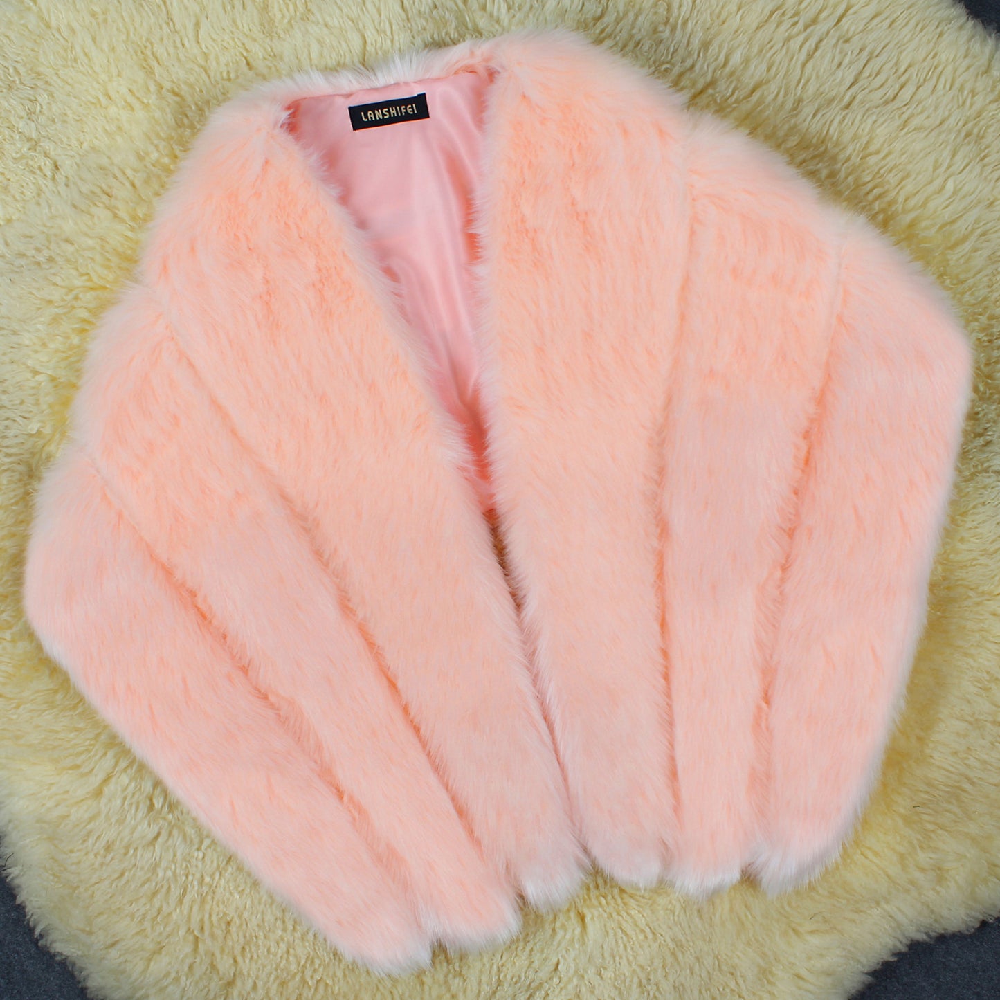 Accesorios para complementar el chal de novia