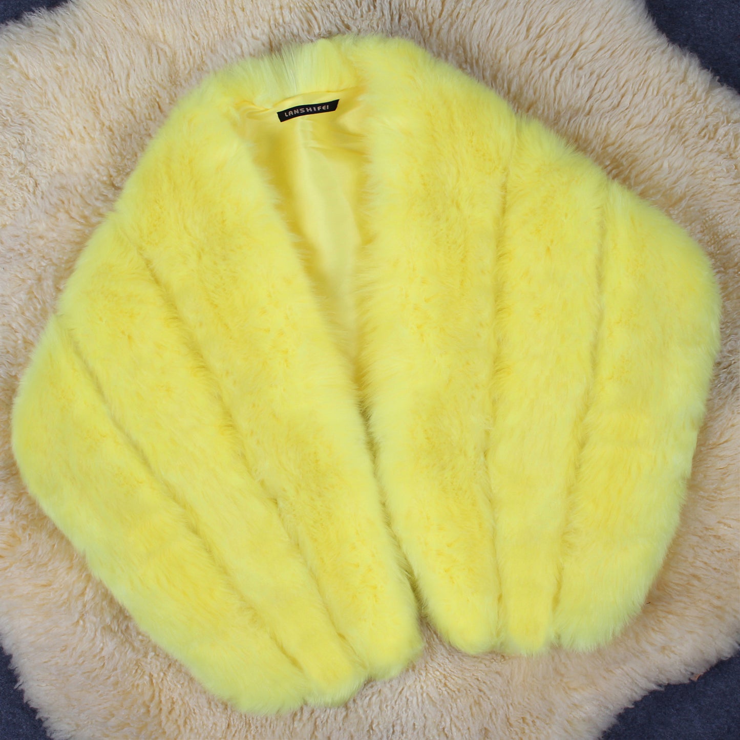 Accesorios para complementar el chal de novia